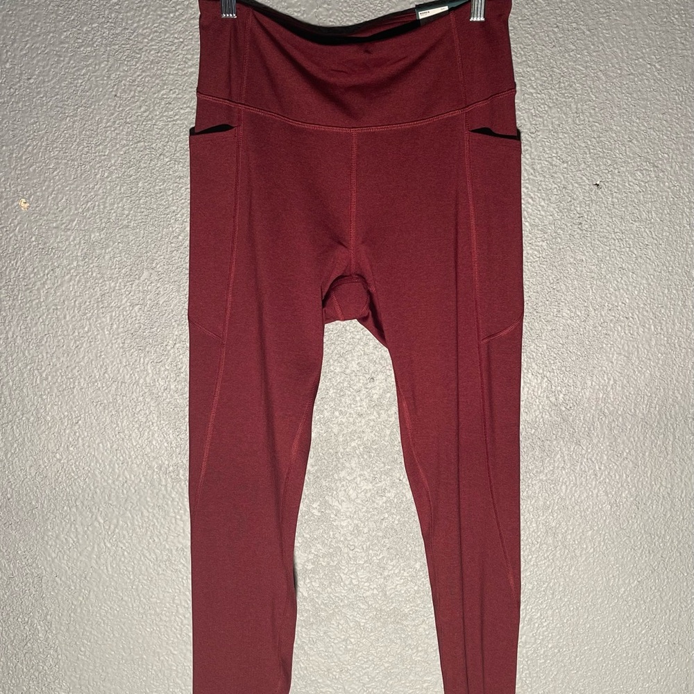 Tek Gear Women's Burgundy Leggings Size Large Brand New With Tags Never Worn